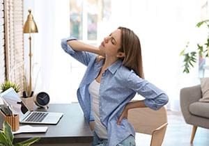 Bilinçli ya da Bilinçsiz Şekilde Yapılan Günlük Alışkanlıklar Ortopedik Sorunlara Davetiye Çıkarabilir